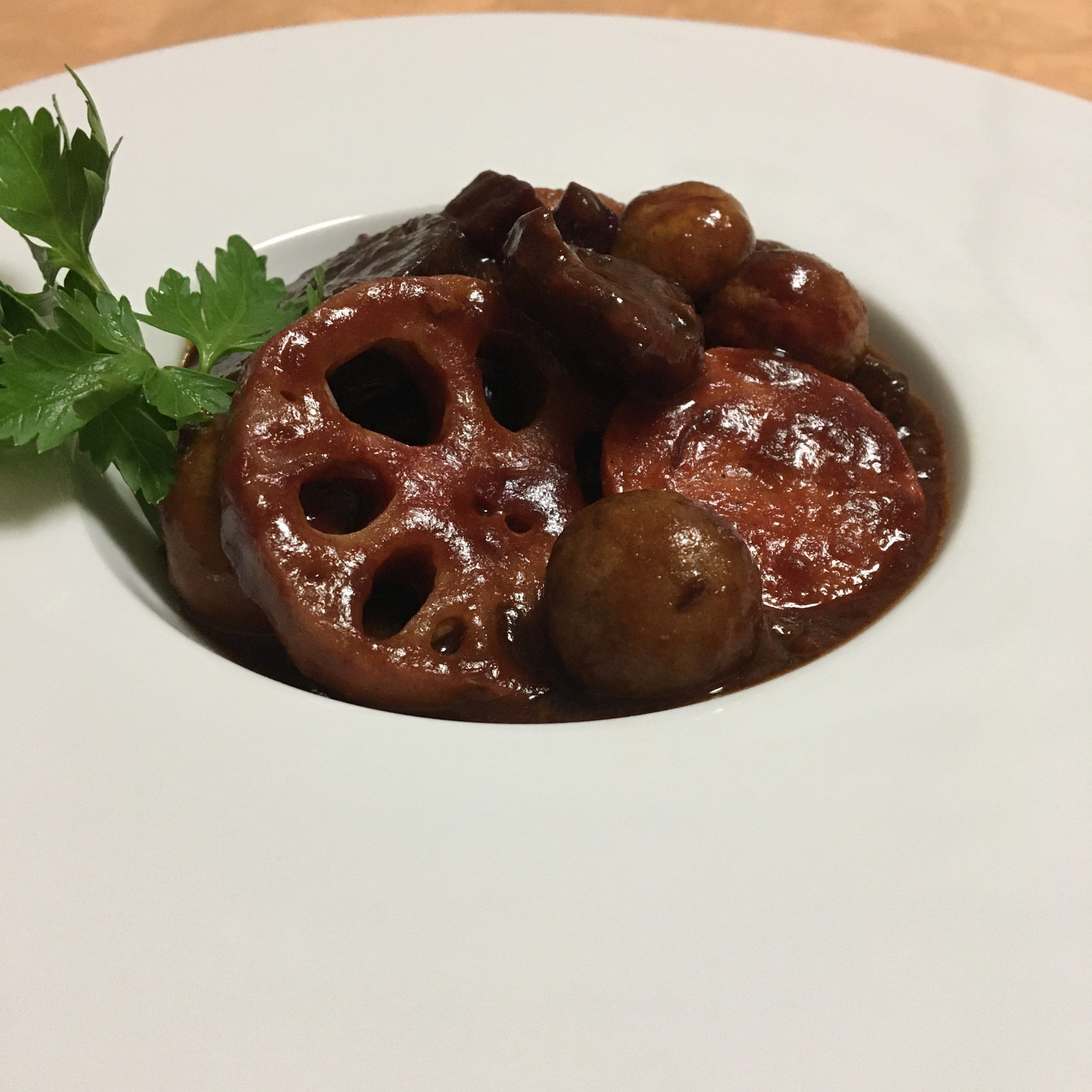 5月11日の晩ごはん(牛すじカレー、コロナとカミュのペスト)